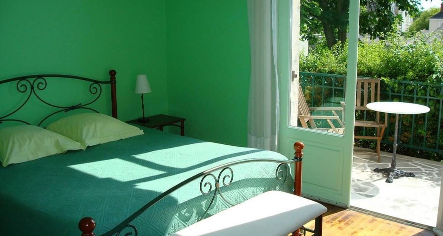 Chambre d'hôtes: le lamartine à saumur (99391)