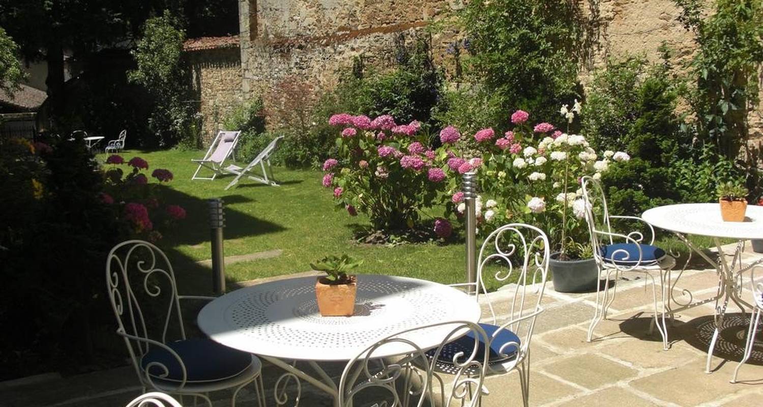 Le Jardin Des Lys In Saint Leonard De Noblat 24984