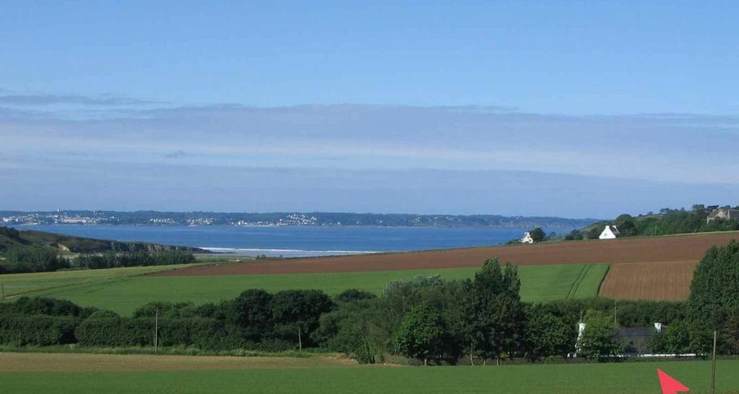Entre Mer Et Monts à Plomodiern - 25233