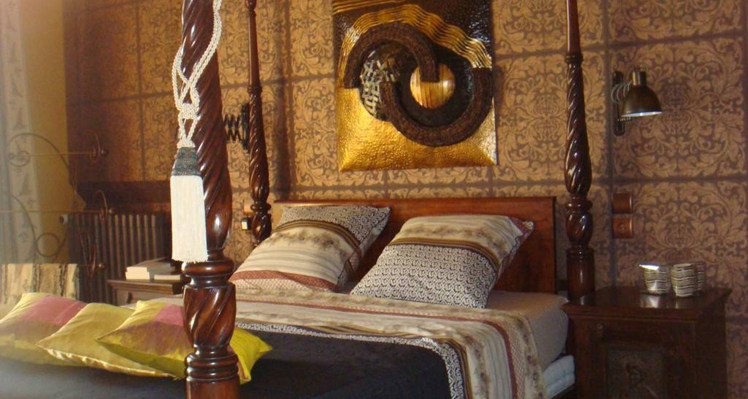 Chambre d'hôtes:  a la table de chanelle à chênehutte-trèves-cunault (108375)