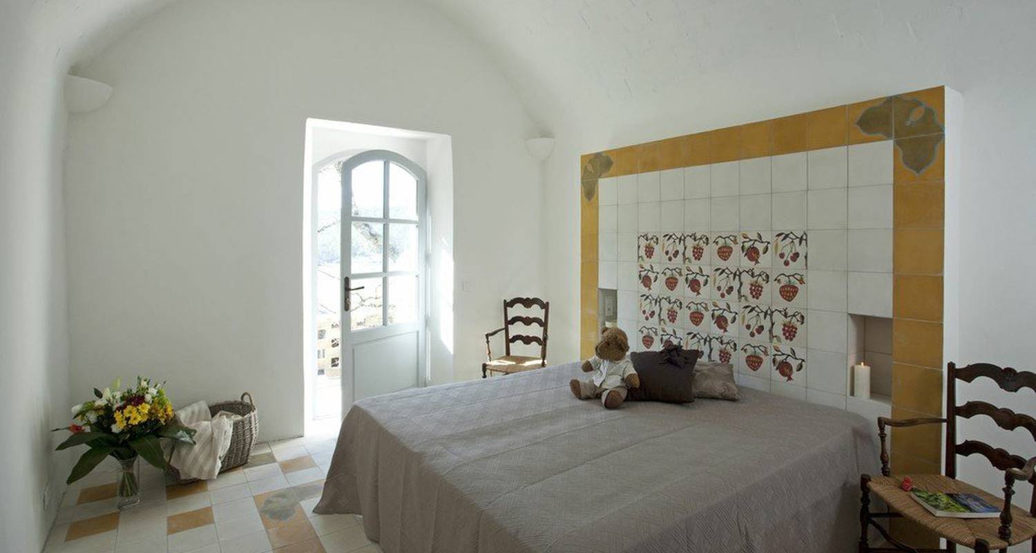Logement meublé: château mentone à saint-antonin-du-var (111825)