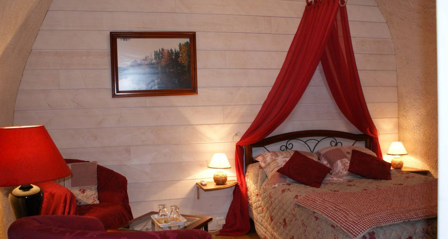 Bed & breakfast: au pied du truc- n. besson in grèzes (112724)