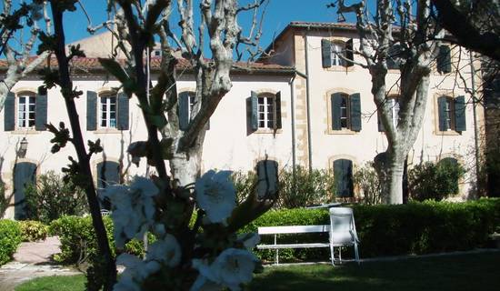 Grande bastide Provençale