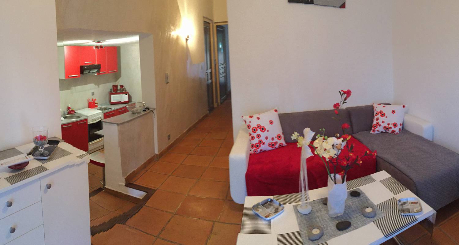 Furnished accommodation: loue jolie t2 a aix en provence (luynes) in aix-en-provence (121991)