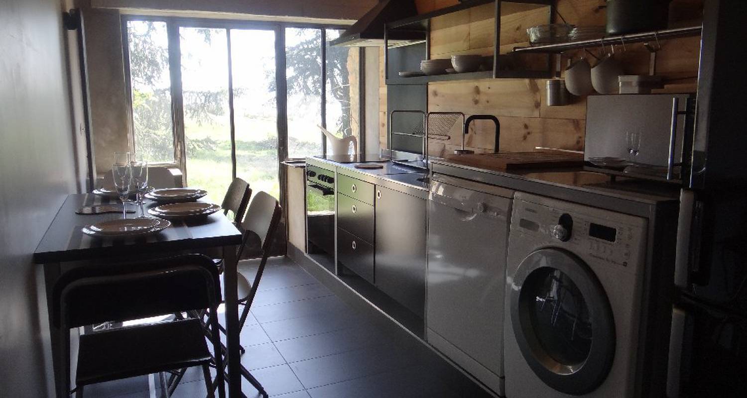 Gîte: a l'ombre des cèdres à tournon-sur-rhône (122252)