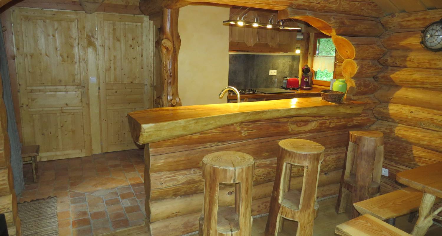 Furnished accommodation: la cabane de hans in saint-martial-de-gimel (127114)