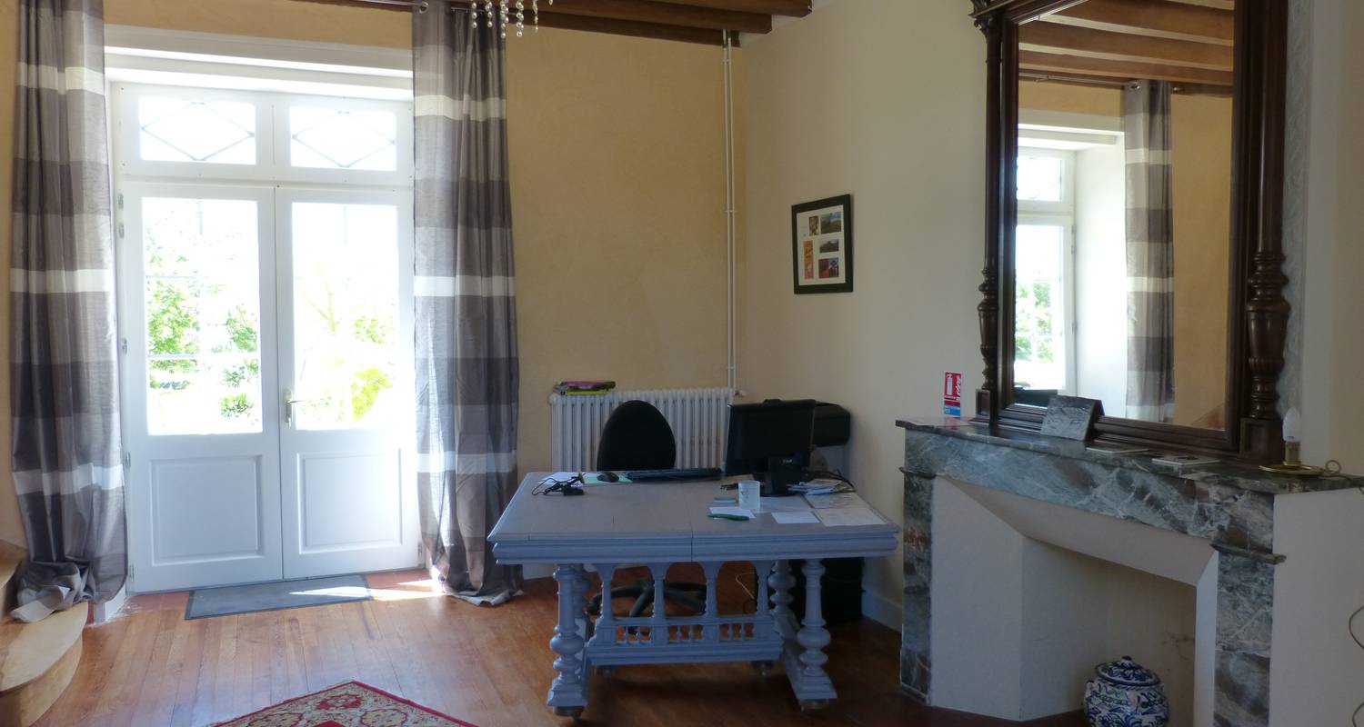 Bed & breakfast: domaine de l'estuaire in saint-thomas-de-conac (128033)