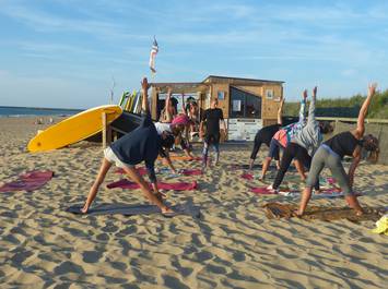 Stage Surf & Yoga