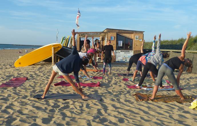 Stage Surf & Yoga