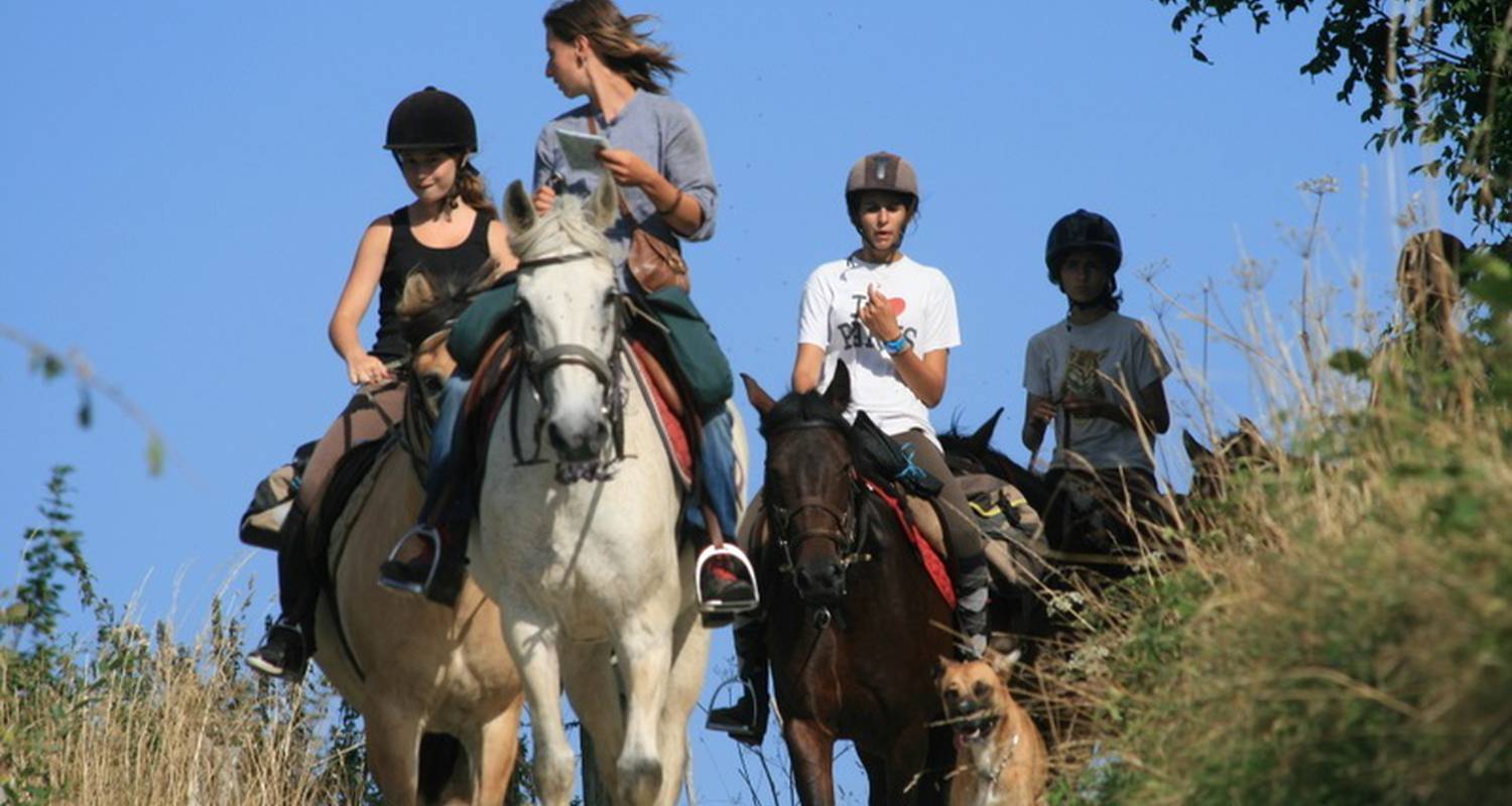 Activité: équitation en ceilloux (128856)