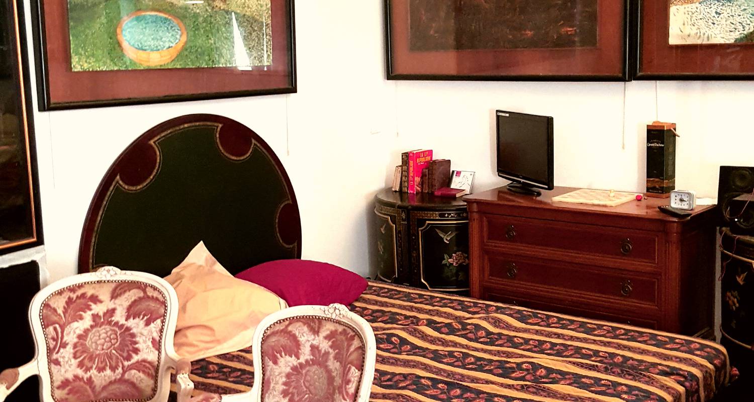 Furnished accommodation: romantic parisian flat in paris (129773)