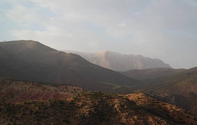 Trek découverte initiation à la survie au Maroc "nomade&cave"
