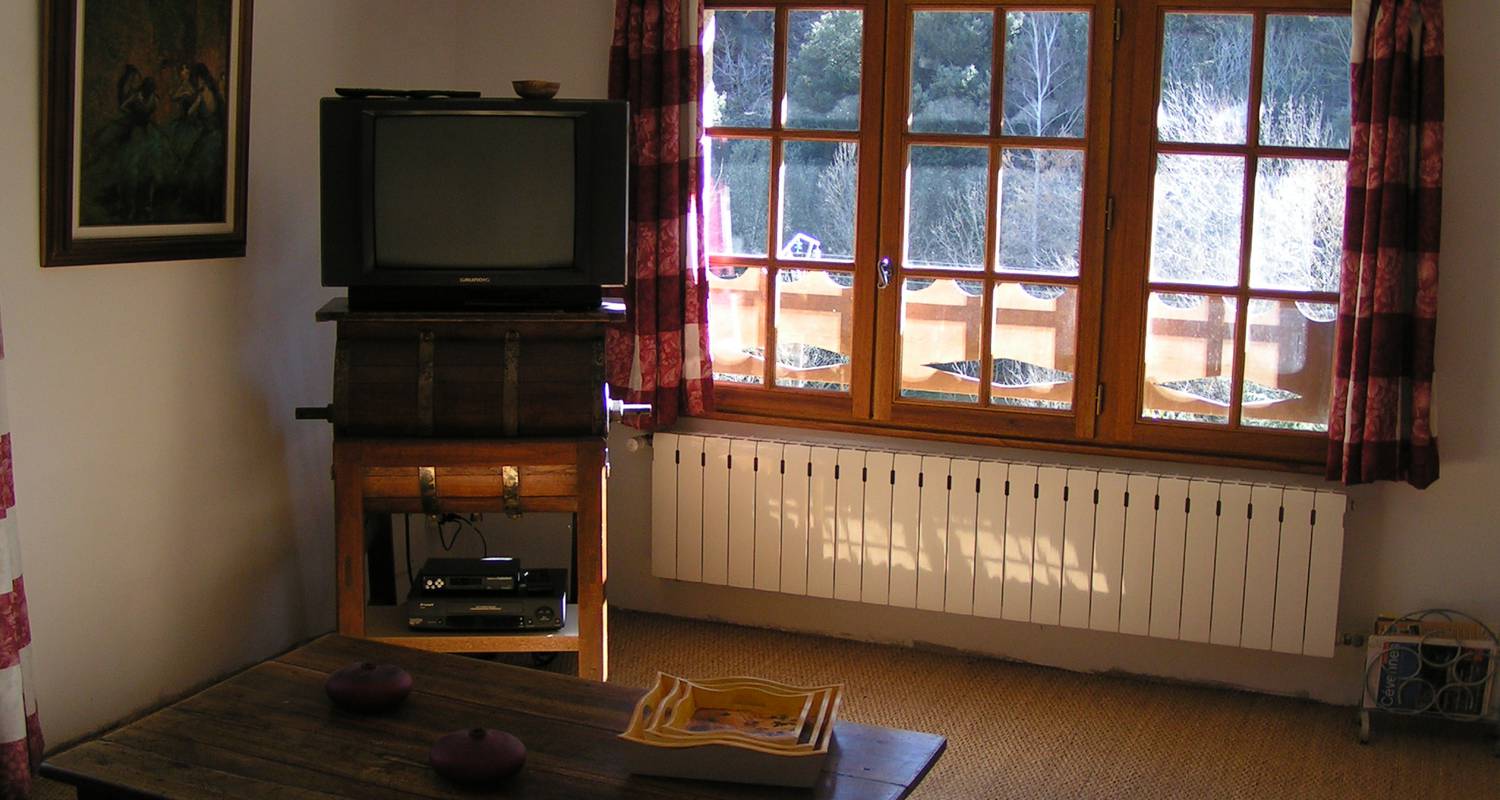 Furnished accommodation: gîtes du cambon - pellegrine in saint-andré-de-valborgne (130645)