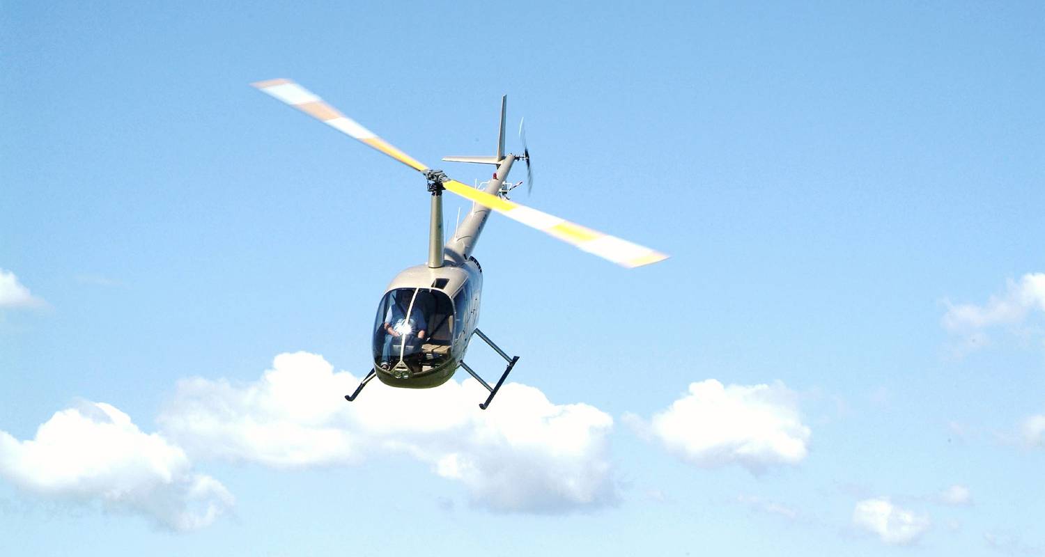 Activity: baptêmes de l'air en hélicoptère in charnay-lès-mâcon (131958)