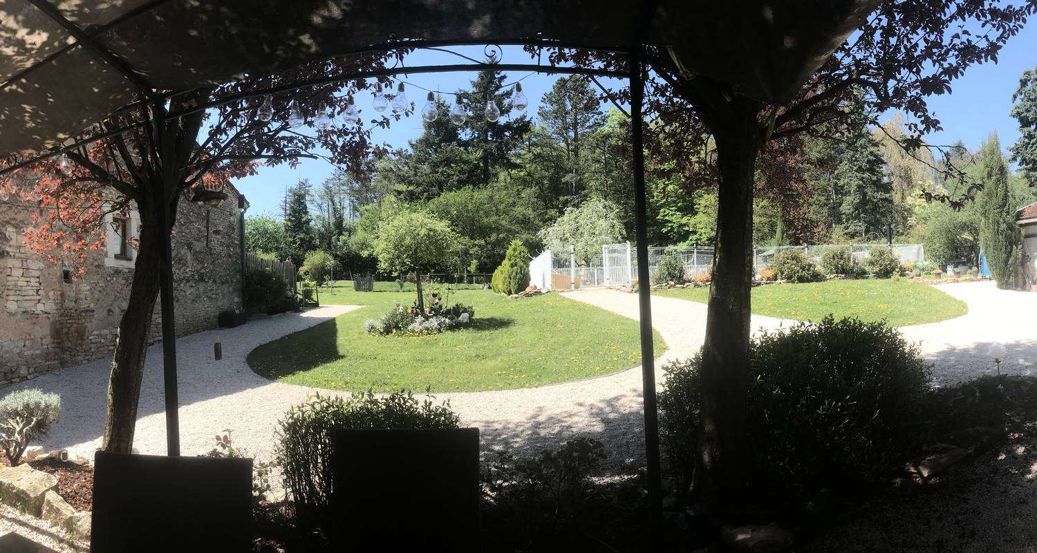 Gîte: l'art d'une pause, gîte "saveur anisée", piscine, une chambre, 4 personnes, tout confort au calme à la campagne à champagny-sous-uxelles (132242)