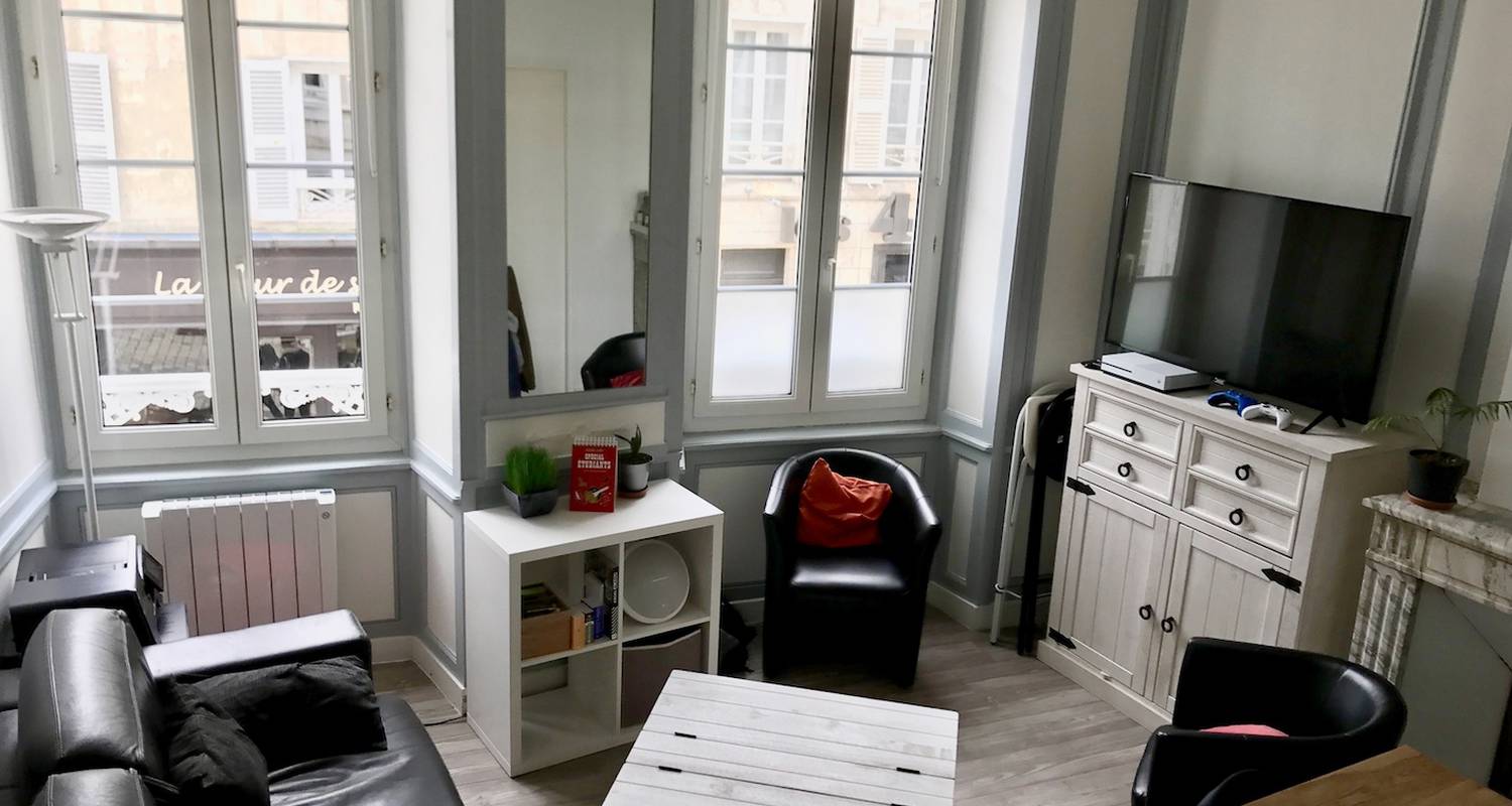 Logement meublé: appartement lumineux avec vue sur la tour de la lanterne à la rochelle (132685)